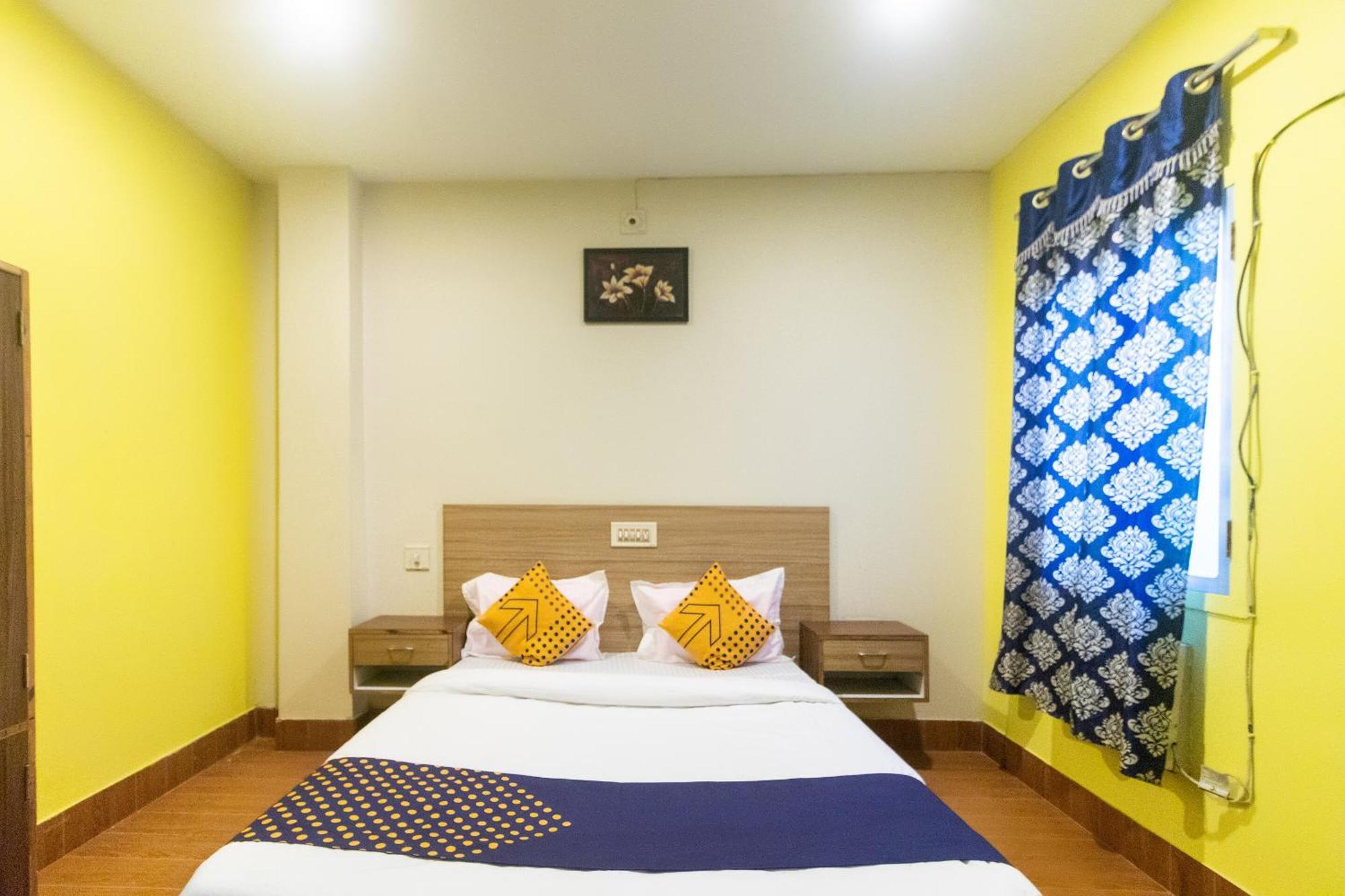 Spot On Prabir Residency Inn Urāli Eksteriør billede